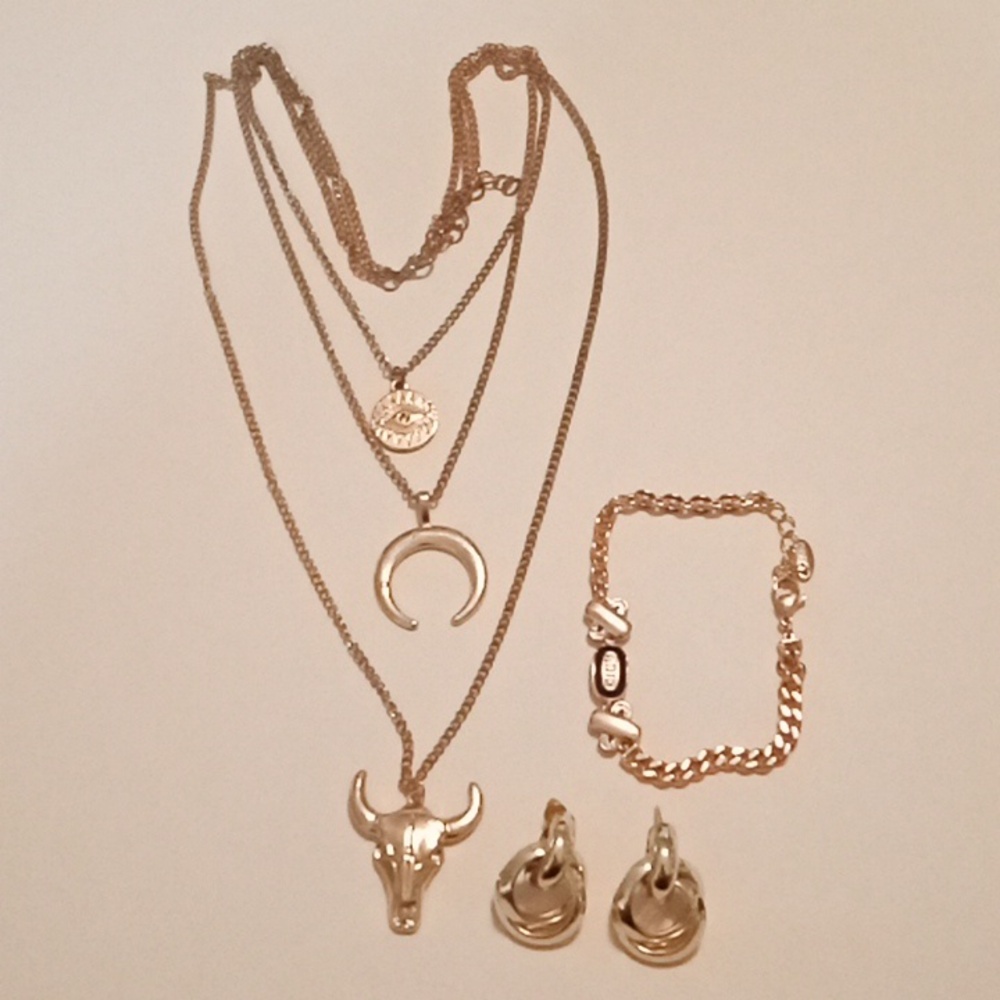 #1018. 3 Piece Gold Toned Layer Charm Necklace, Xo Bracelet & Earrings Bundle